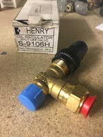 Henry S-9106H Zawór odcinający - horizontal solvent flared 3/8"